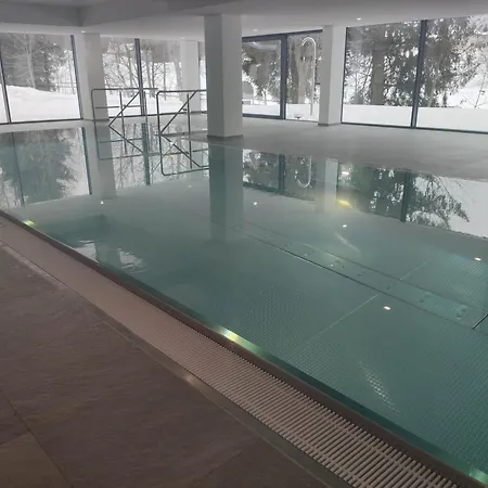 公寓 Tolles Mit Pool In 施卢赫湖